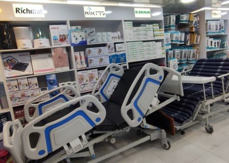 وزیر بهداشت دستور ارسال فوری تجهیزات پزشکی به هرمزگان را صادر کرد 