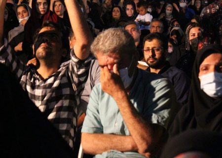 سوگواری مردم بندرعباس برای جان‌باختگان حادثه بندر شهید رجایی + ویدئو