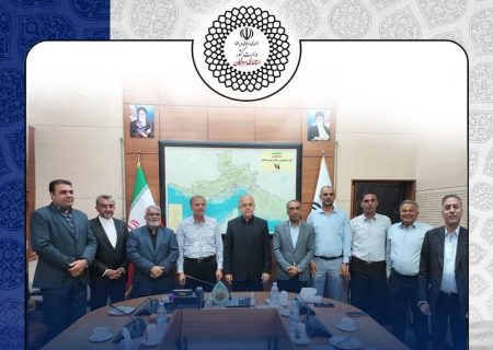 استاندار هرمزگان دو تیم شهرداری بندرعباس و شناورسازی پی‌پشت قشم را در استان حفظ کرد