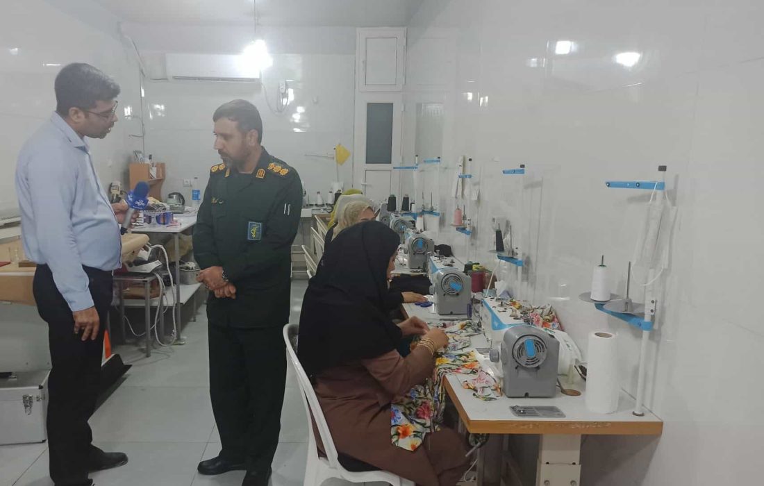 افتتاح کارگاه خیاطی «لیلا» با حمایت بسیج سازندگی در بندرعباس