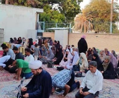 اقامه نماز باران توسط اهالی محله ۶۰۰ دستگاه بندرعباس