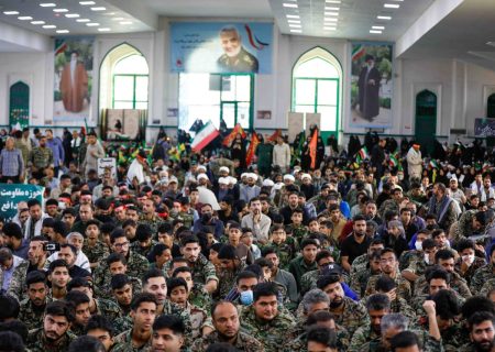 حضور پرشور بسیجیان شهرستان بندرعباس در نمایش اقتدار 5 آذر