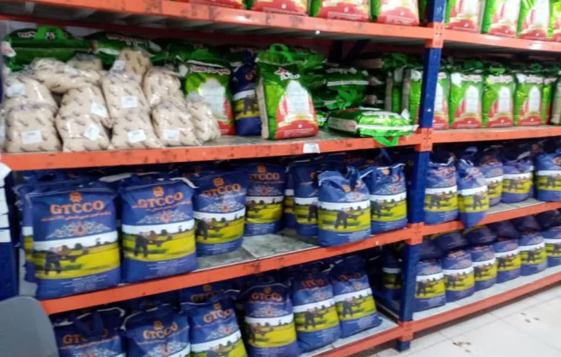 بازار کالاهای اساسی هرمزگان در ایام جنگ تحمیلی همچنان باثبات و تحت کنترل است