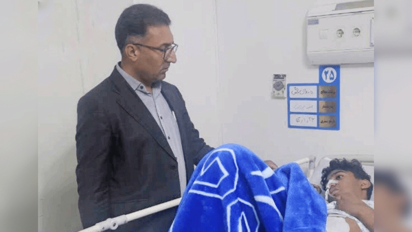 عیادت رئیس کل دادگستری هرمزگان از مجروحین حمله دشمن در جزیره هنگام
