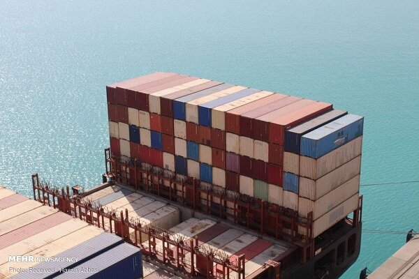 تسریع در تخلیه کالا در بندر شهید رجایی با بهره‌گیری از ظرفیت ریلی