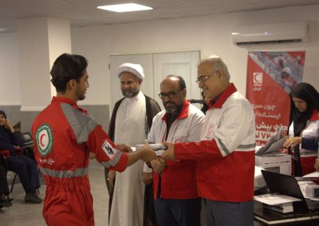 امدادگران بازتعریف‌کنندگان انسانیت در بحران‌ها هستند.