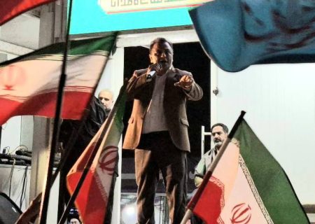طنین هنر ایثار در ساحل خلیج فارس ؛ نایب‌رئیس هیئت ووشو هرمزگان یاد شهدا را گرامی داشت