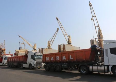 انتقال بیش از ۵۹ هزار تُن کالای اساسی به سراسر کشور