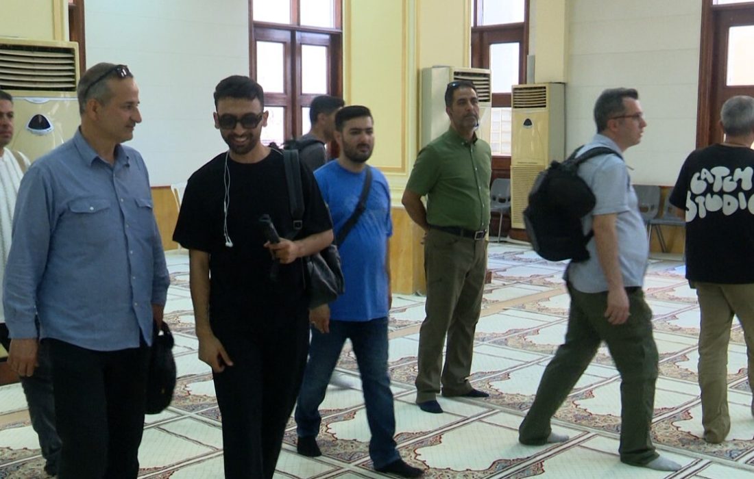 دیدار خبرنگاران خارجی با امام جمعه اهل سنت بندرعباس