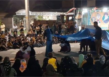 نمایش «گریه ی آسمان» در میناب روی صحنه رفت