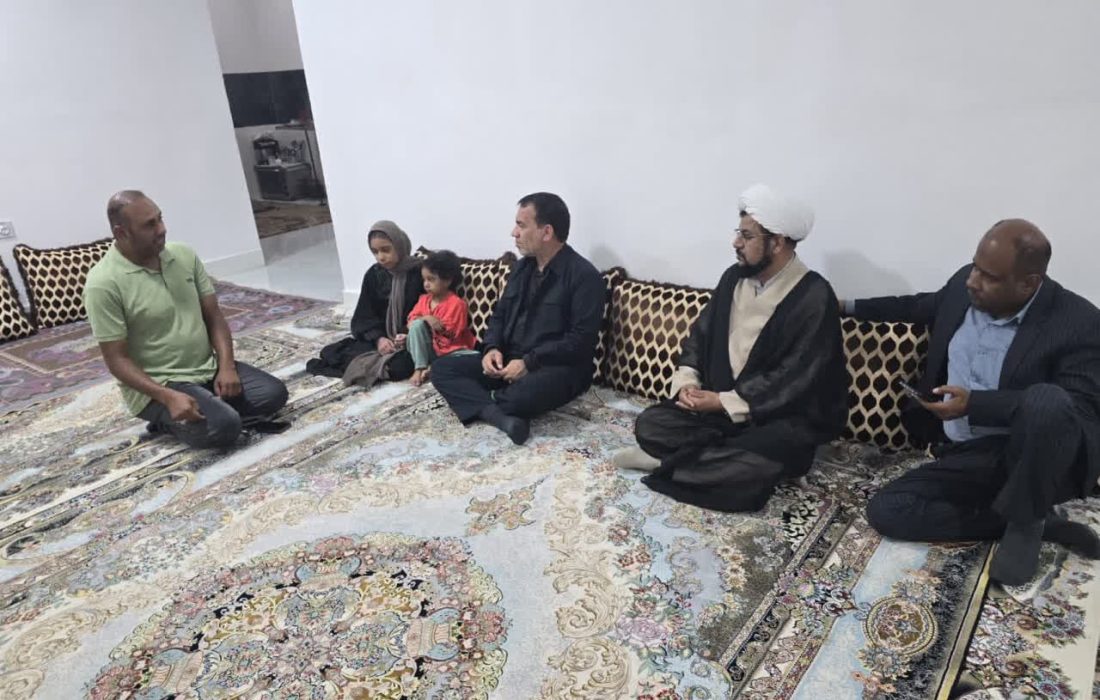 تجلیل مدیرکل بنیاد شهید هرمزگان از مجروحان جنگ تحمیلی سوم در میناب