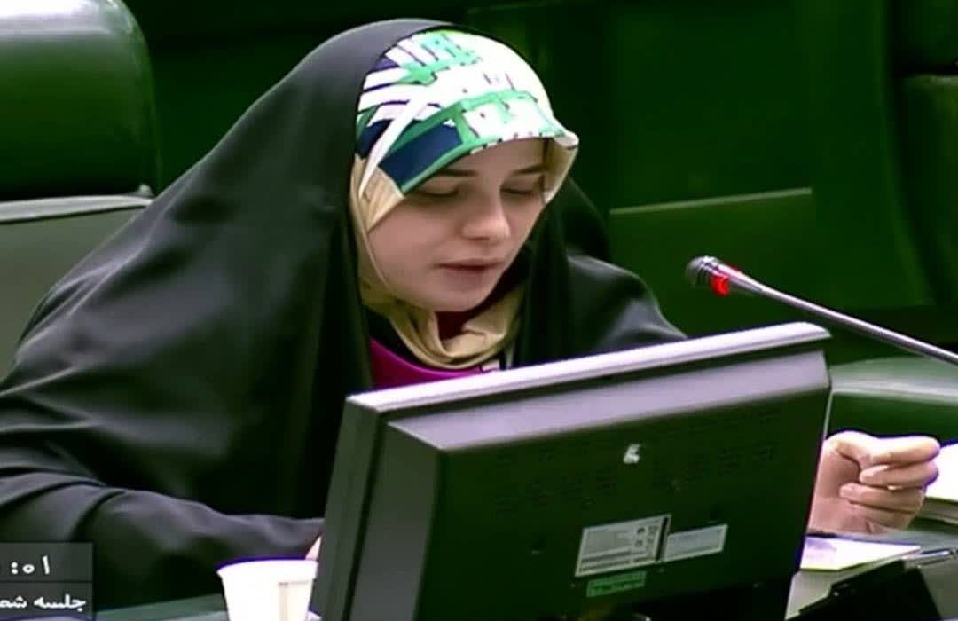 فاطمه جراره خواستار بازنگری فوری در برگزاری امتحانات نهایی دانشآموزان هرمزگان شد