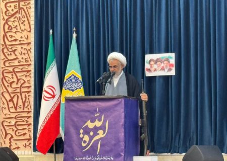 مردم هرمزگان نباید برای دریافت بنزین ساعت‌ها در صف بمانند